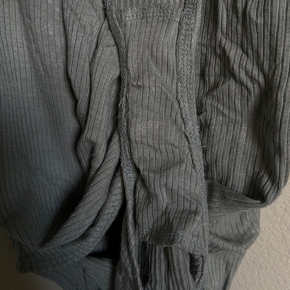 DEEP BACK BODYSUIT 🍸 - Picture 3 of 4